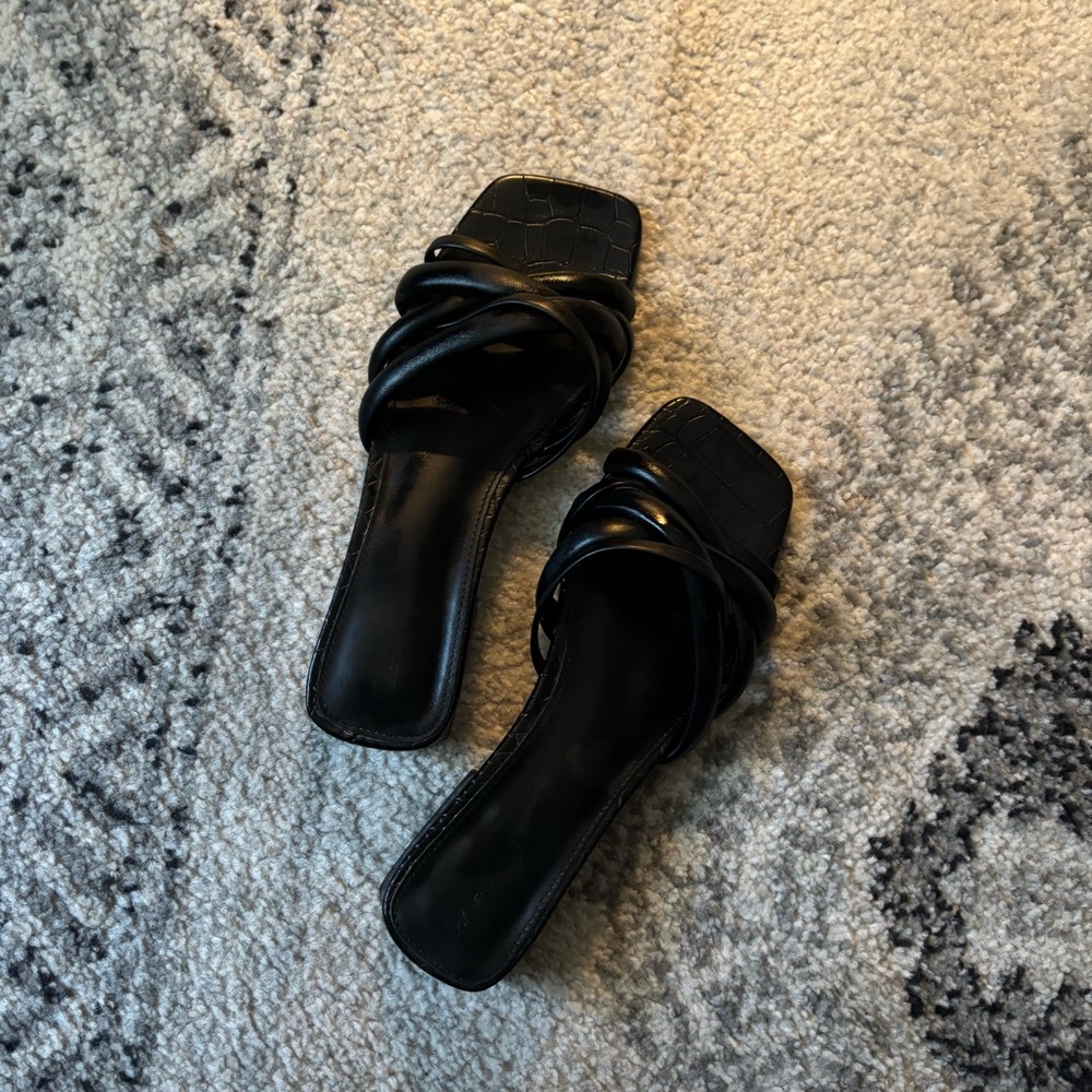 Circus by Sam Edelman | Black Snake Skin Sandals